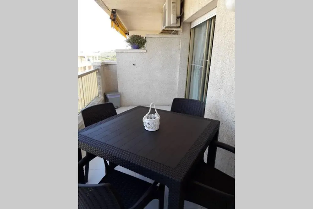 Cozy Apartment With Parking Salou